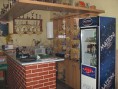 /album/pohostinstvo-u-tarabov/pohostinstvo-vnutro-barovy-pult-2-jpg2/